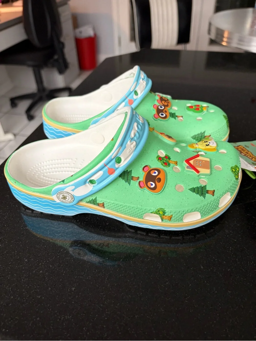 BNWT Crocs Animal Crossing By Nintendo